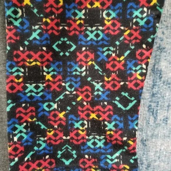 Lularoe Med Randy 3/4 Sleeve - Picture 2 of 5